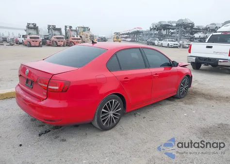 2015 Volkswagen Jetta 1.8T Sport z USA, uszkodzony, nr VIN 3VWD17AJ9FM420437